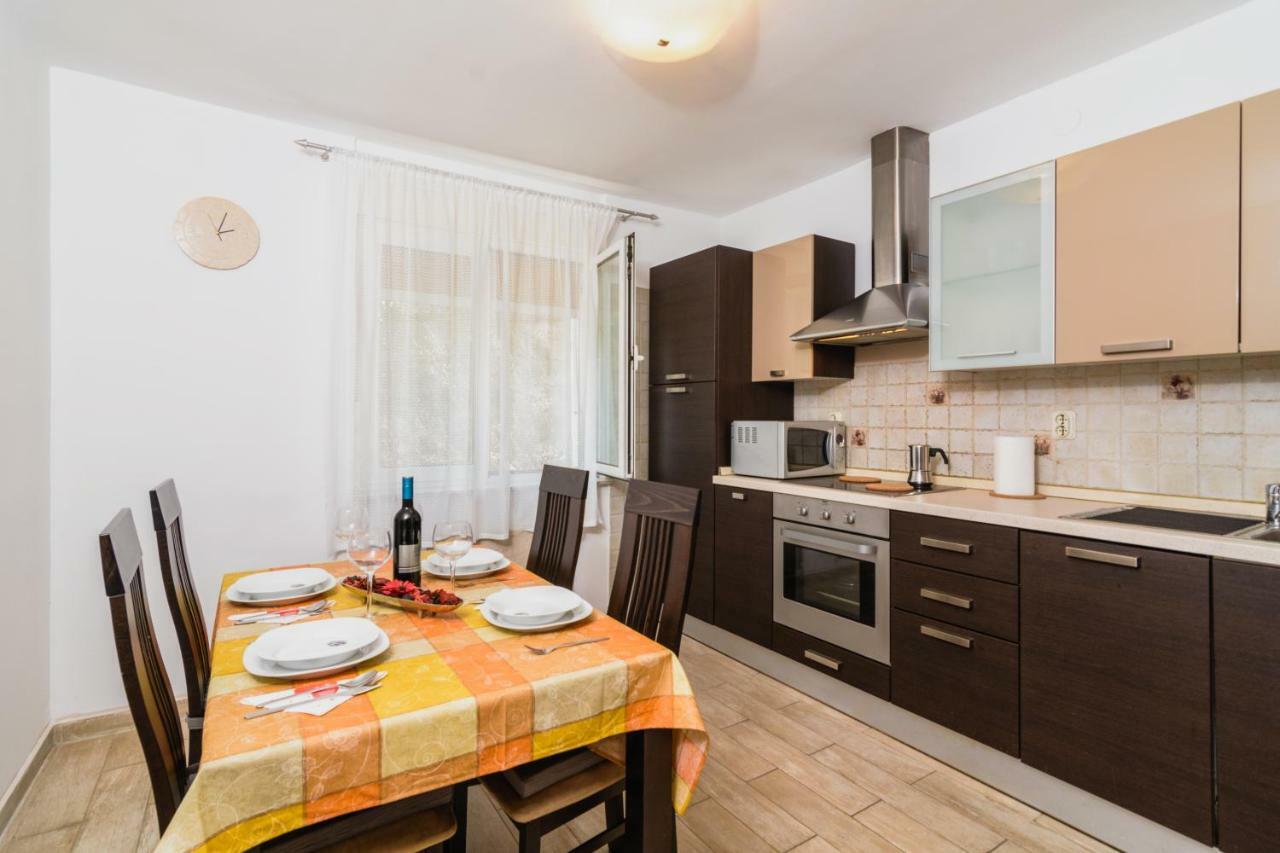 Apartman Fani Rijeka Exteriör bild