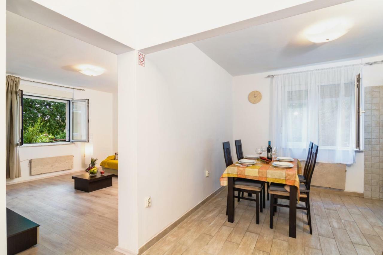 Apartman Fani Rijeka Exteriör bild